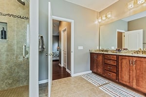 Master-Bath
