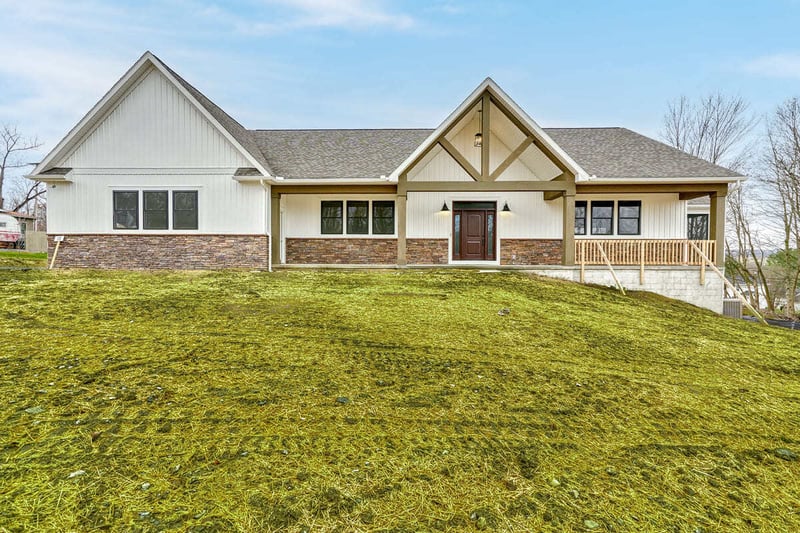 Custom ranch home exterior Rochester, NY by Gerber Homes