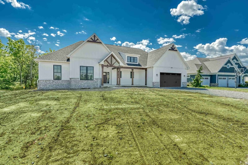 Custom home exterior by Gerber Homes near Rochester, NY