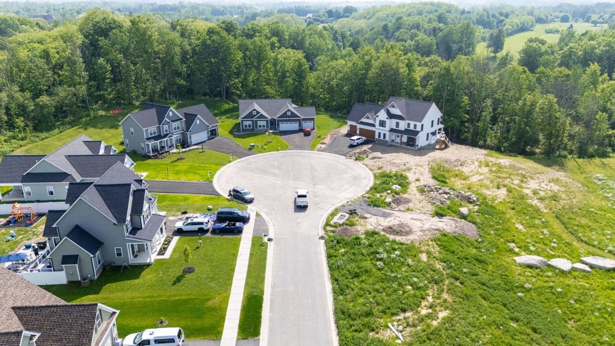 Cul-de-sac homes and open lots in Southgate Hills neighborhood in the Rochester area