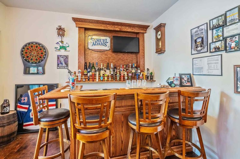 custom-basement-bar-area-with-seating